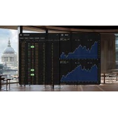 View Worksheets and Price Charts Simultaneously on Vision Pro with Bloomberg Split Screen: View streaming price data for the securities in your Worksheets while viewing their historical price charts using Bloomberg Split Screen.