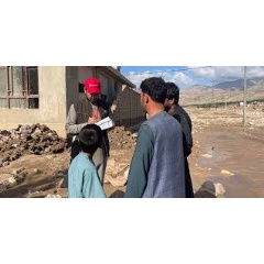 At least 200 people, including children, tragically lost their lives due to flash floods in northern Afghanistan. Our mobile health and child protection teams are there, providing support to kids and their families. (see complete caption below)