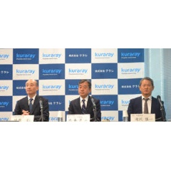 From left to right, President Kawahara, Ikemori, President of Isoprene Company, and Takizawa, Senior Manager, Corporate Communications Department