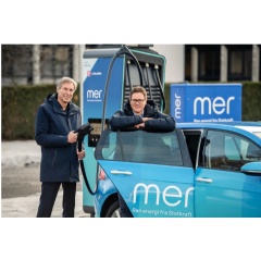 Jrgen Tzschoppe, Executive Vice President for New Energy Solutions and Kristoffer Thoner, CEO of Mer