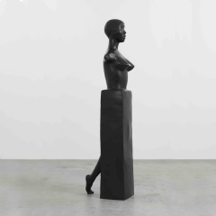 Simone Leigh, Herm (2023). Bronze, 98 x 30 x 28 inches (249 x 76 x 71 cm). Copyright Simone Leigh, Courtesy Matthew Marks Gallery.