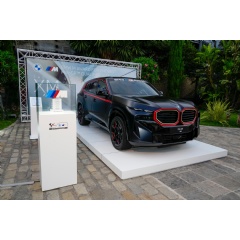 Jerez de la Frontera (ESP), 28th April 2023. BMW M GmbH, 2023 BMW M Award, MotoGP. 2023 winners car BMW XM Label Red.