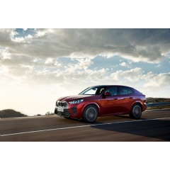 The first-ever BMW iX2 xDrive30 - Driving