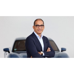 Sajjad Khan, Member of the Executive Board, Car-IT, 2023, Porsche AG

Sajjad Khan starts as Executive Board Member for Car-IT at Porsche AG.

(see complete caption below)