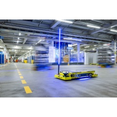 Intelligently connected factory BMW Group Plant Regensburg: Smart Transport Robot (STR) in logistics (10/2024)