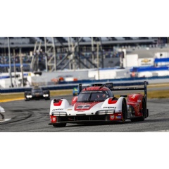 Felipe Nasr (BRA), Nick Tandy (GBR), Laurens Vanthoor (BEL), Porsche Penske Motorsport (#7), Porsche 963, Qualifying, Daytona, 2025, Porsche AG